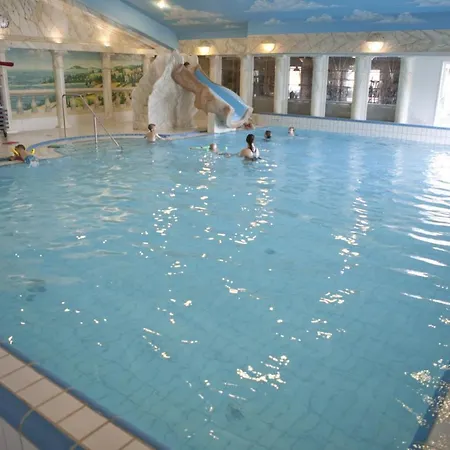 Alpesi faház 4+4 Pers. Veluwelounge *